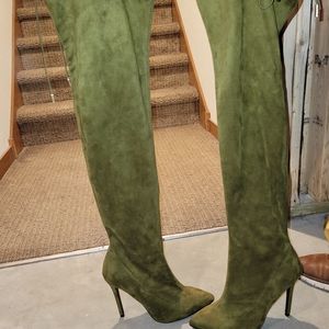 Knee-high suede Heel boots